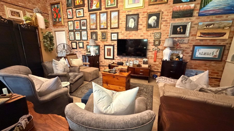  Bedroom Property for Sale in Viljoenskroon Rural Free State